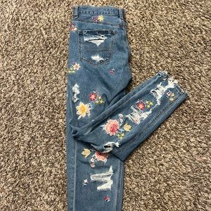 American eagle flower patched mom jeans